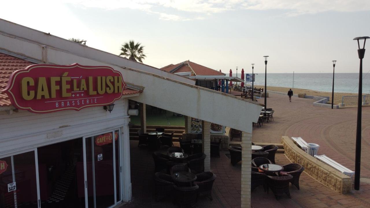 Breezot Yam Hotel Nahariya Bagian luar foto