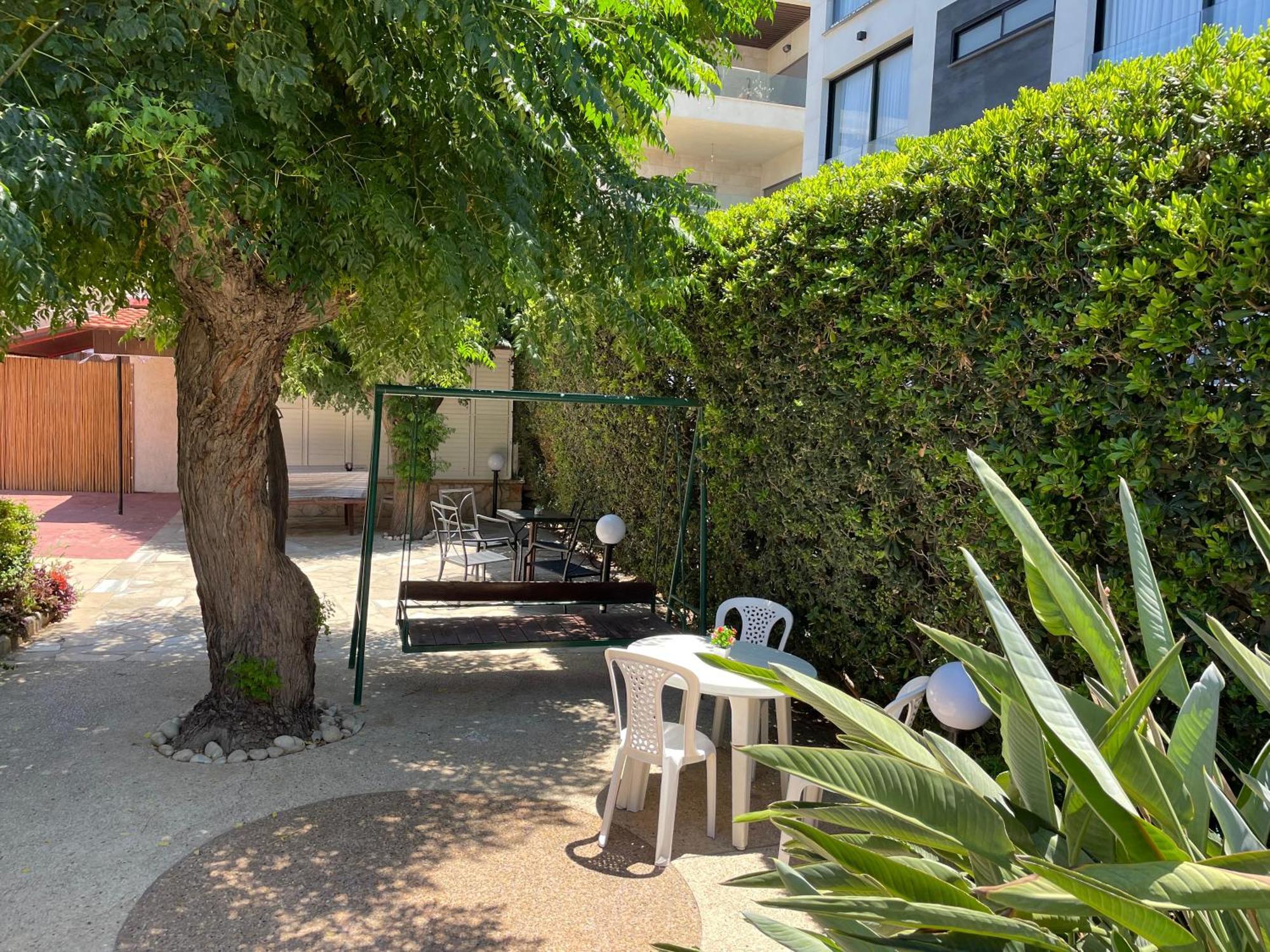 Breezot Yam Hotel Nahariya Bagian luar foto