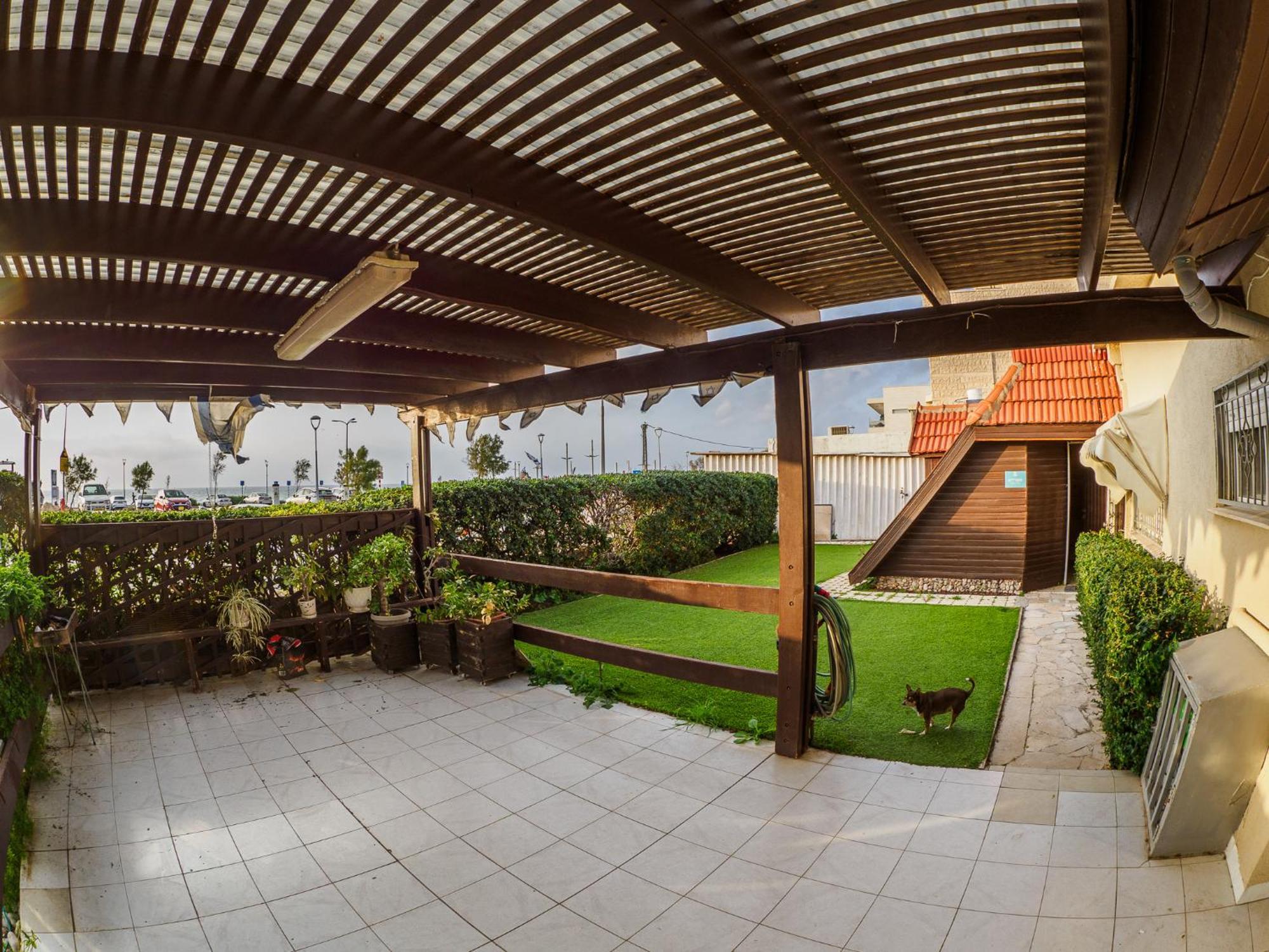 Breezot Yam Hotel Nahariya Bagian luar foto