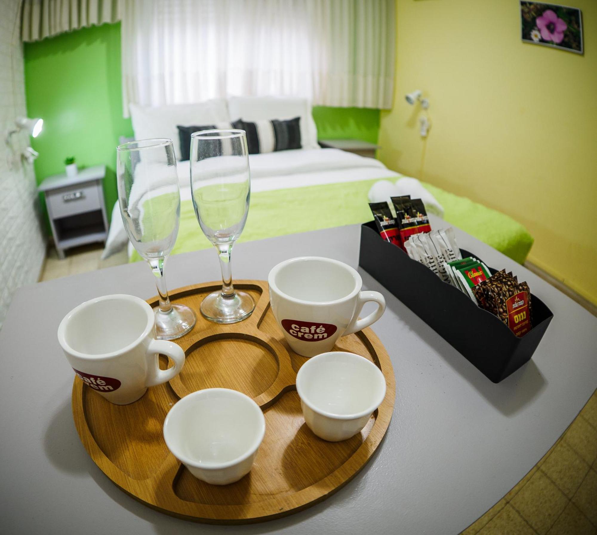 Breezot Yam Hotel Nahariya Bagian luar foto